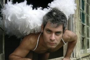 Impotente, tetro, teatro.